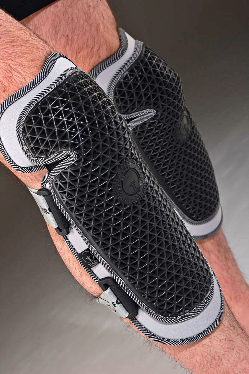 FORCEFIELD Наколенники STRAP ON - Мотозащита FORCEFIELD - защита - Мотоэкипировка - Интернет-магазин мотоэкипировки и мотозапчастей MотоГанза