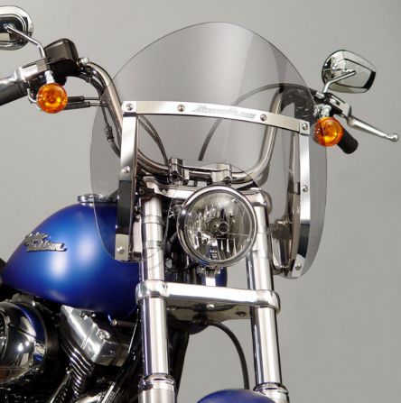N21732 Лобовое стекло SWITCHBLADE SHORTY тонированное - NATIONAL CYCLE - Аксессуары - Интернет-магазин мотоэкипировки и мотозапчастей MотоГанза